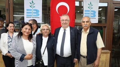 Edremit Belediye Başkanı Mehmet Ertaş, Halk Buluşmaları kapsamında Altınoluk Mahallesi’nde