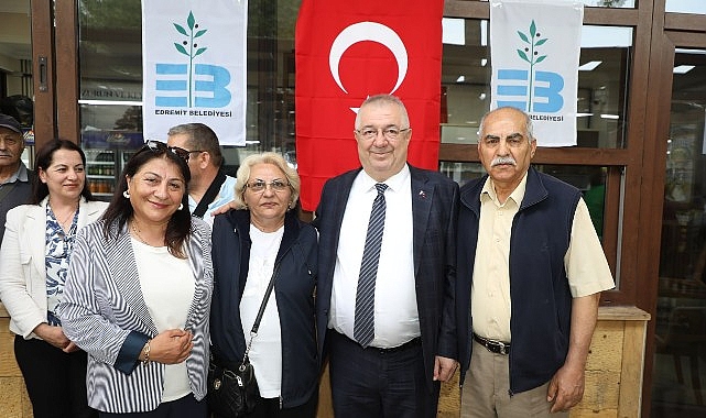 Edremit Belediye Başkanı Mehmet Ertaş, Halk Buluşmaları kapsamında Altınoluk Mahallesi’nde