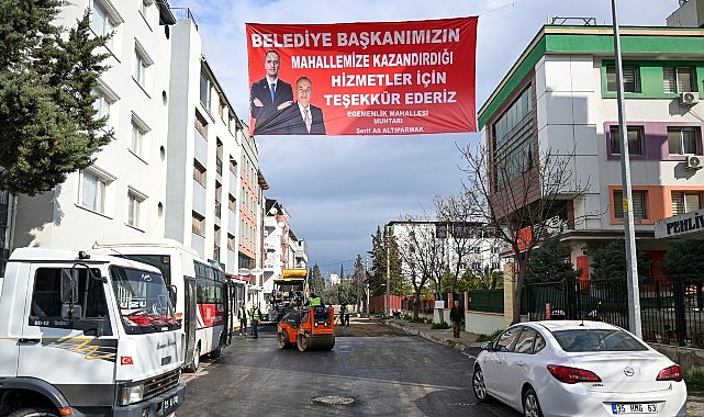 Bornova Belediye Başkanı Ömer Eşki, Egemenlik Mahallesi’nde saha incelemesi yaparak vatandaşların sorunlarını