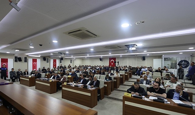 Helil Kınay başkanlığında gerçekleştirilen Karabağlar Belediyesi Mayıs Ayı Olağan Meclis