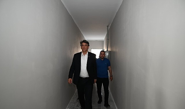 Başkan Kocaman’dan Acısu Spor Salonu’na Yerinde İnceleme Kartepe Belediye Başkanı Av. M. Mustafa Kocaman, Acısu Mahallesi’nde yapımı