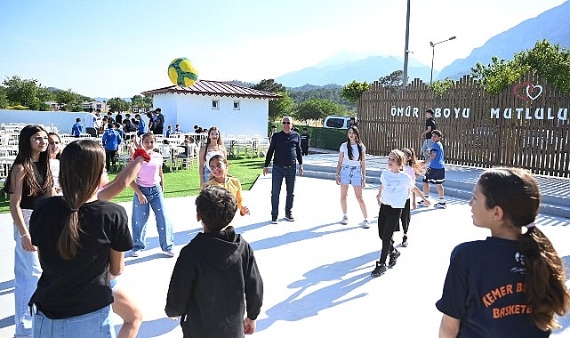Kemer Belediye Başkanı Necati Topaloğlu, Kemer Belediyesi futbol, voleybol, basketbol,