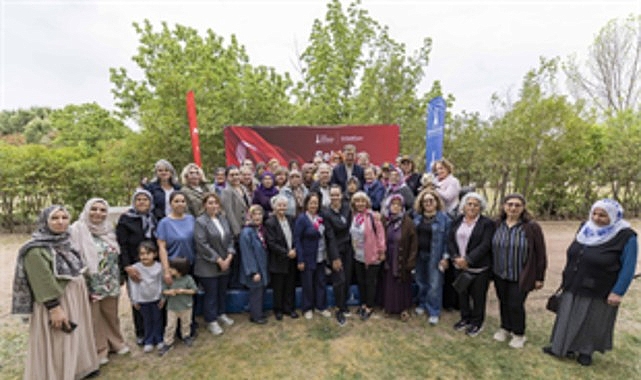 İzmir Büyükşehir Belediye Başkanı Dr. Cemil Tugay, Anneler Günü nedeniyle