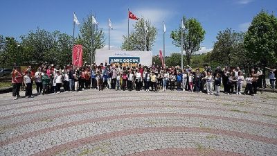 Beylikdüzü Belediyesi, Anneler Günü’nde ilçedeki anneleri unutmadı. Gün kapsamında belirlenen