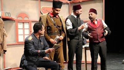 Keçiören Belediyesi’nin ev sahipliğinde Necip Fazıl Tiyatro Salonu’nda sahnelenen “Bu
