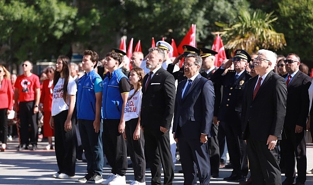 Burhaniye’de 19 Mayıs Coşkusu Yaşandı Ulu Önderimiz Gazi Mustafa Kemal Atatürk’ün, milletimizin bağımsızlık mücadelesi olan