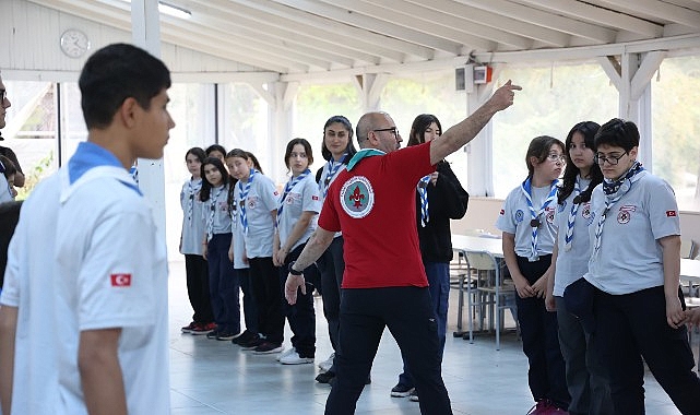 Antalya Büyükşehir Belediyesi’nin izcilik çalışmaları kapsamında farklı dönem izcileri, Gençlik