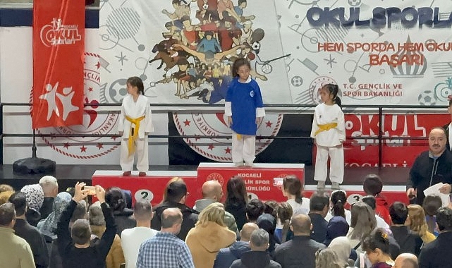 Kocaeli Büyükşehir Belediyesi’nin “Ücretsiz Spor Okulları” meyvelerini veriyor.