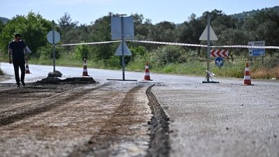 Manisa Büyükşehir Belediyesi, Yunusemre ilçesinde ulaşım konforunu artırmak amacıyla Büyüksümbüller
