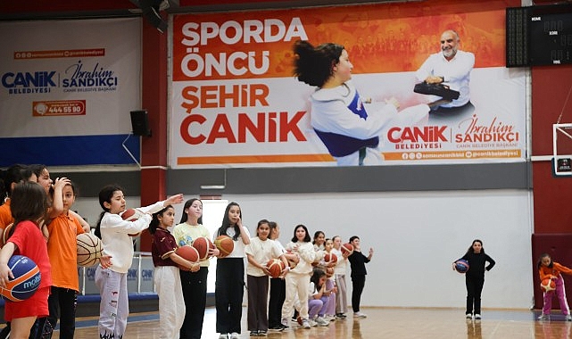 Canik’te Geleceğin Şampiyonları Keşfediliyor Canik Belediyesi, ücretsiz sporcu servisi ve spor eğitimleriyle birlikte sürdürdüğü