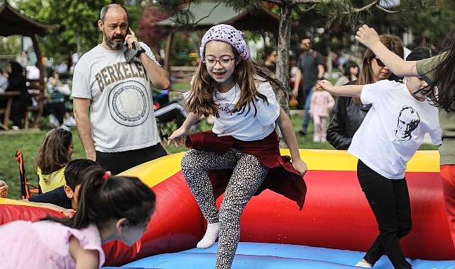 Çankaya Belediyesi, Anneler Günü kapsamında düzenlediği etkinliklerle ilçede dayanışma, üretim
