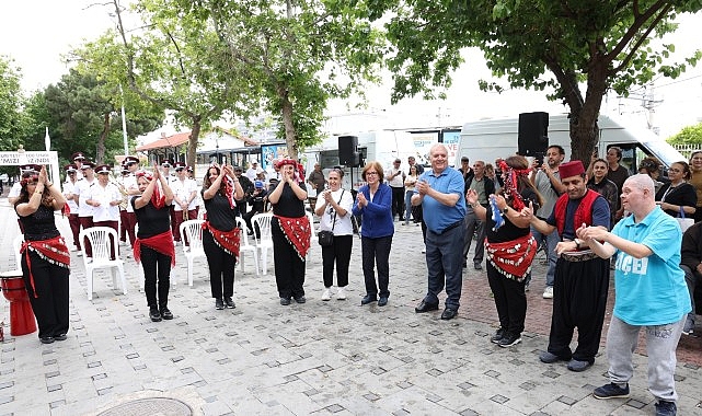 Çiğli’de “Engelsiz Şenlik” Coşkusu Çiğli Belediyesi, Engelliler Haftası kapsamında düzenlediği “Engelsiz Şenlik” etkinliğinde Türkiye