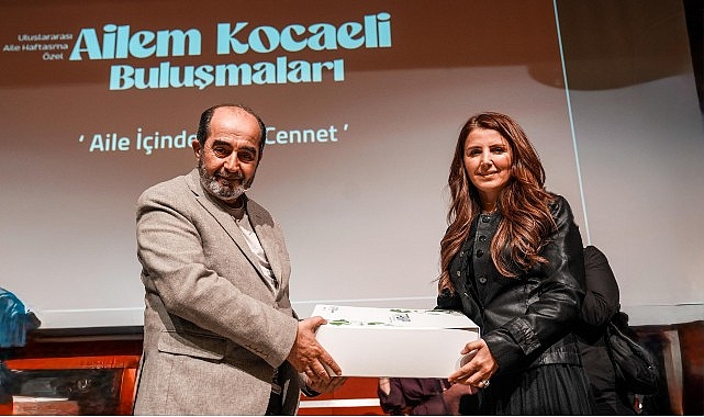 Kocaeli Büyükşehir Belediyesi, “Ailem Kocaeli” buluşmaları kapsamında divan edebiyatına dair