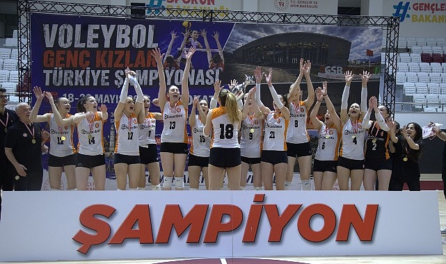 Türkiye’de kadın voleybolunun öncüsü Eczacıbaşı Spor Kulübü, altyapıdaki başarılı yapılanmasını