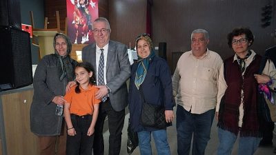 Edremit Belediye Başkanı Mehmet Ertaş, halk buluşmaları kapsamında mahalle ziyaretlerini