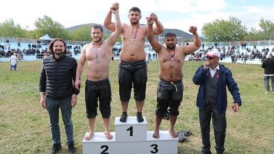 Edremit Belediyesi tarafından düzenlenen 18. Geleneksel Şehit Hamdibey Yağlı Pehlivan