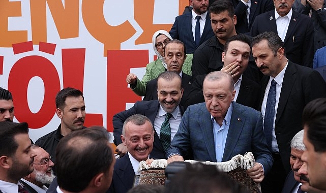 Cumhurbaşkanı Recep Tayyip Erdoğan, yapımı devam eden Kocaelispor Müzesi için