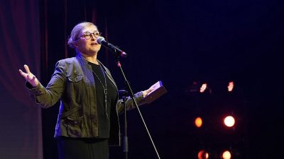 İstanbul Büyükşehir Belediyesi Şehir Tiyatroları’nın başarılı oyuncusu Şebnem Köstem, “Bir