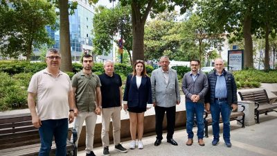 Formasını Çıkaran Sağlıkçı, Ek İşinde Mesaisini Tamamlıyor! 
