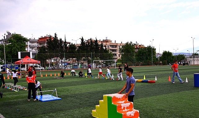 Gaziemir’de Sağlıklı Yaşam Ligi Yürüyüş Etkinliği Gerçekleştirildi İzmir İl Millî Eğitim Müdürlüğü ve Yeşilay İzmir Şubesi iş