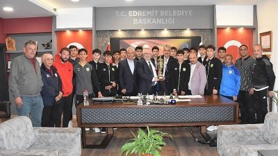 1966 Edremitspor altyapı U-15 takımı, gösterdiği başarılı performansla Balıkesir İl