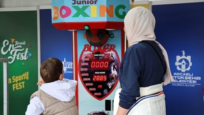 Kocaeli Büyükşehir Belediyesi’nin 19 Mayıs etkinlikleri kapsamında düzenlediği EnFest’te kurulan