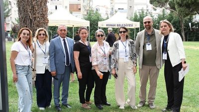 Çocukların ve gençlerin gelişimine rehberlik eden İzmir Eğitim Vakfı, çağımızın
