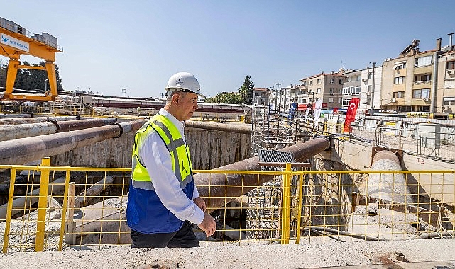 İzmir Büyükşehir Belediyesi’nin yapımını sürdürdüğü Buca Metrosu için yerin ortalama