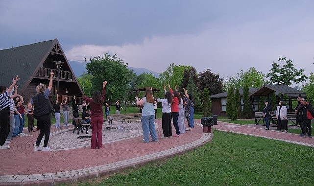 İnegöl’de Gençlerin TÜBİTAK Bilim Kampı Başladı İnegöl bu yıl TÜBİTAK Bilim Kamplarına ev sahipliği yapıyor. İnegöl