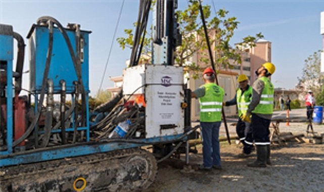 İzmir’de afet direnci hamlesi İzmir Büyükşehir Belediyesi, afetlere dirençli kent hedefi kapsamında Konak ve