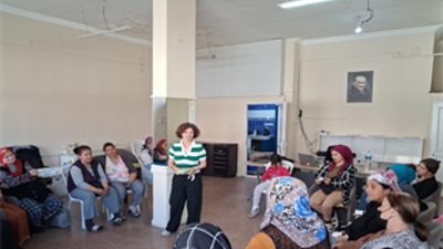 İzmir Büyükşehir Belediyesi tarafından düzenlenen kadın sağlığı seminerleriyle kadınların doğru