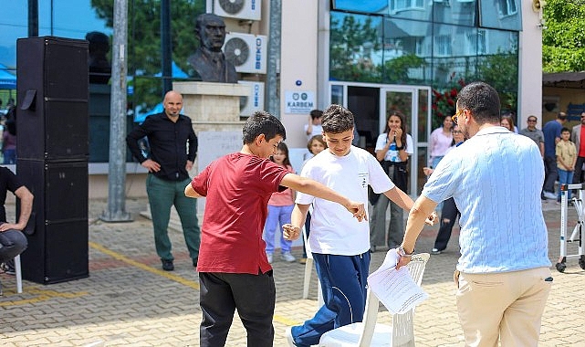 Karabağlarlı Gençler Sınav Öncesi Moral Depoladı Karabağlar Belediyesi Sosyal Etkinlik Merkezi (KARBEM) tarafından bu yıl 8’incisi