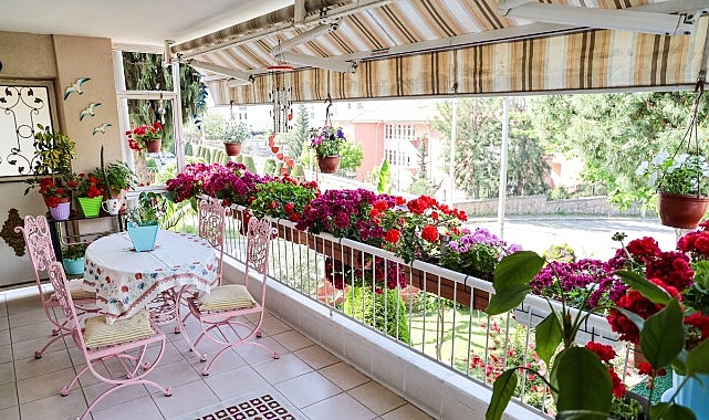 Karşıyaka Belediyesi’nin gelenekselleşen organizasyonlarından ‘Çiçek Festivali’, bu yıl 15-17 Mayıs