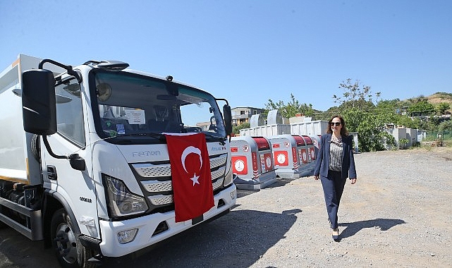 Karşıyaka’nın temizlik filosu üç yeni kamyonla güçlendi Karşıyaka Belediyesi, temizlik hizmetlerini daha hızlı ve verimli hale getirmek