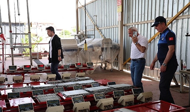 Kartepe’de Kurban Denetimleri Kurban Bayramı öncesinde Kartepe’de oluşturulan Kurban Hizmet Komisyonu, ilçe genelindeki