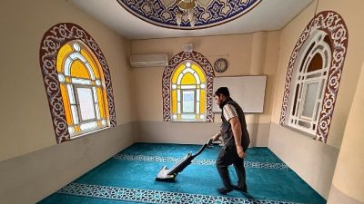 Kartepe Belediyesi’nin ilçe genelindeki cami ve ibadethanelerde düzenli olarak sürdürdüğü
