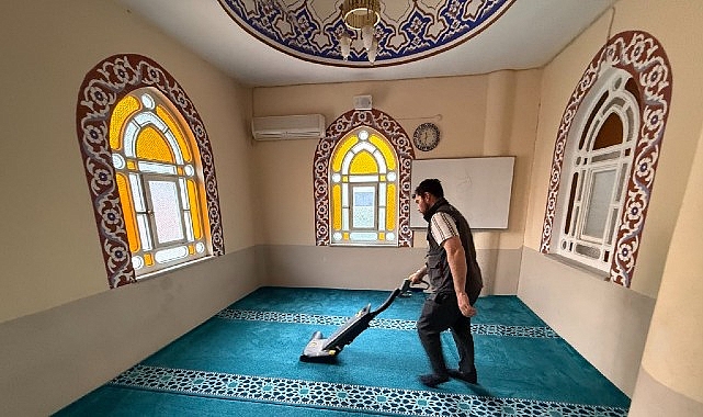 Kartepe’nin Camileri Bayram Sabahına Işıl Işıl Giriyor Kartepe Belediyesi’nin ilçe genelindeki cami ve ibadethanelerde düzenli olarak sürdürdüğü