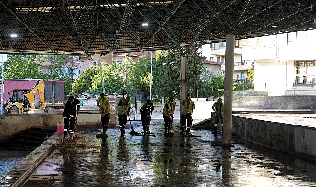 Keçiören’de Kurban Kesim Alanları Temizlendi Keçiören Belediyesi tarafından kurban kesim alanı olarak belirlenen noktalarda kapsamlı