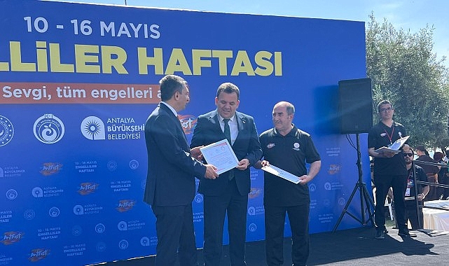 Kemer tarihinde ilk defa Erişilebilirlik Belgesi aldı Kemer Belediyesi, erişilebilir yaşam alanlarına yönelik çalışmalarıyla tarihinde ilk defa