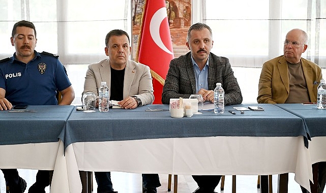 Kemer’de, Antalya’nın kıyı şeridini, deniz ekosistemini ve su kaynaklarını kirlilik