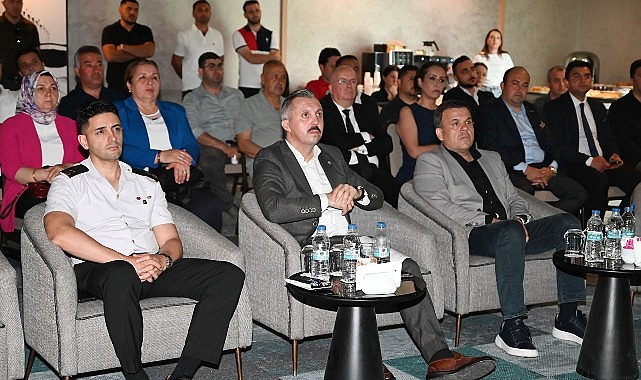 Kemer Belediye Başkan Yardımcısı Semih Top, Kemer Kaymakamı Ahmet Solmaz