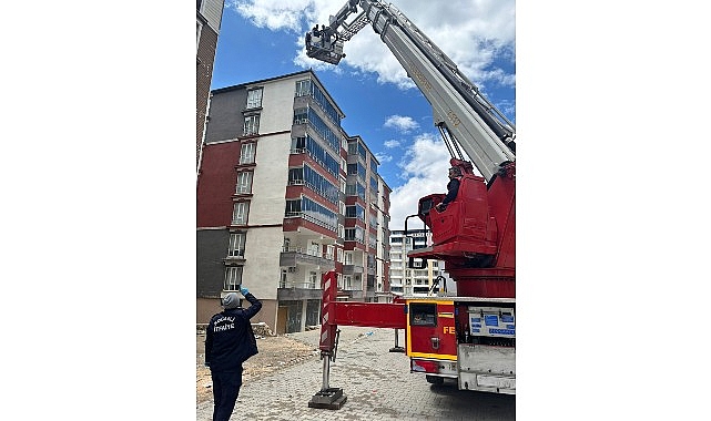 Kocaeli İtfaiyesi, tecrübesini Besni İtfaiyesi ile paylaştı Kocaeli Büyükşehir Belediyesi İtfaiye Dairesi Başkanlığı, Adıyaman Besni Belediyesi İtfaiye