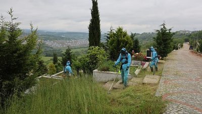 Kocaeli Büyükşehir Belediyesi, Kurban Bayramı öncesi kent genelindeki mezarlık ve