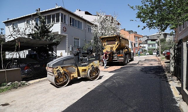 Yol yapım ve bakım çalışmaları ile şehirde yaşayan vatandaşların yol
