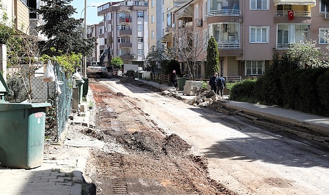 Üstyapımı yenileme ve onarım çalışmaları ile vatandaşların şehir içerisinde daha