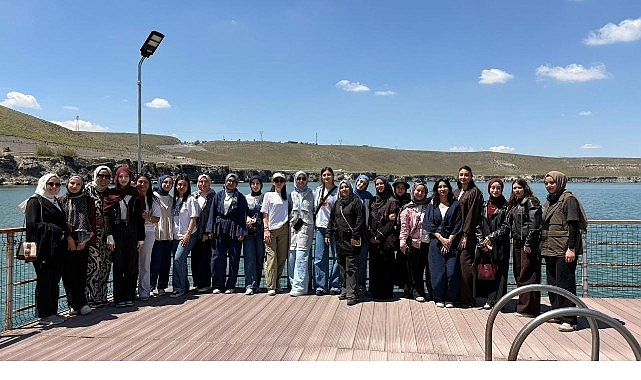 LİMA’nın Coğrafya Gezileri ve Kariyer Eğitimleriyle Gençler Donanımlı Yetişiyor Konya Büyükşehir Belediyesi Lise Medeniyet Akademileri’nde düzenlenen coğrafya gezi programı
