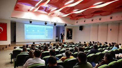 Manisa Büyükşehir Belediyesi, MABEM bünyesinde görev yapan öğretmenlere yönelik seminer