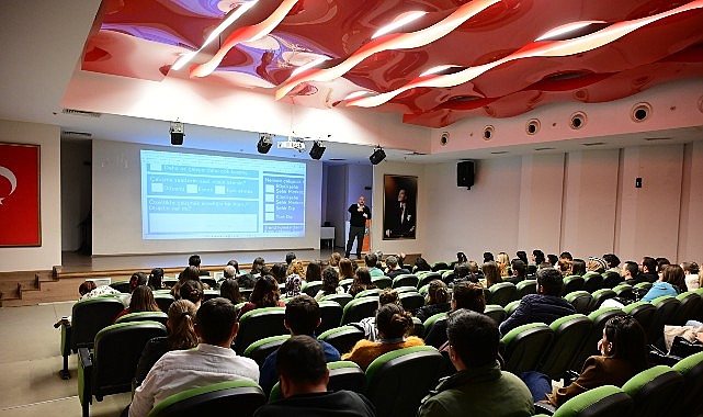 Manisa Büyükşehir Belediyesi, MABEM bünyesinde görev yapan öğretmenlere yönelik seminer