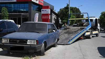 Manisa Büyükşehir Belediyesi, kent genelinde görüntü kirliliğine yol açan, trafik