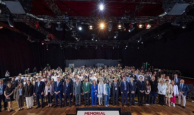 Genç hekim adaylarını sağlık alanının deneyimli isimleriyle buluşturmayı hedefleyen ve
